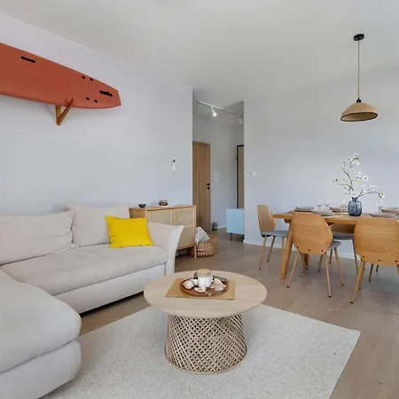 Spacious In With Sauna, Gym, Parking And Desk By Renters Prestige グダニスク