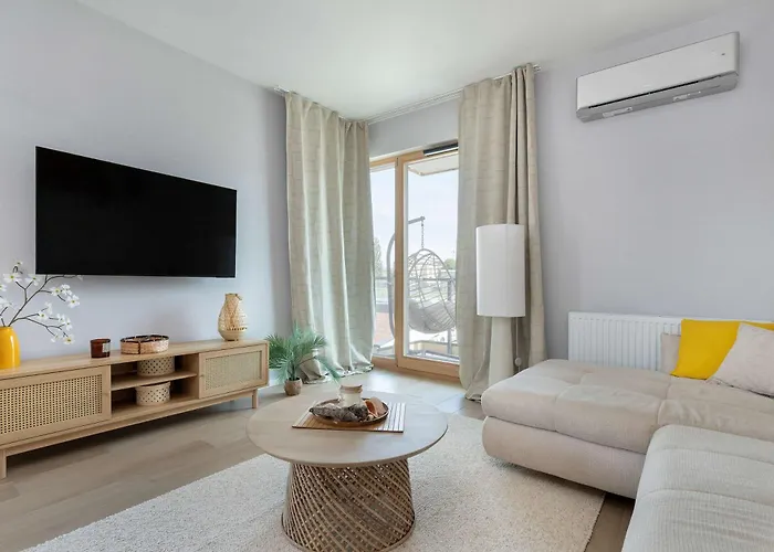 Spacious In With Sauna, Gym, Parking And Desk By Renters Prestige Daire Gdansk