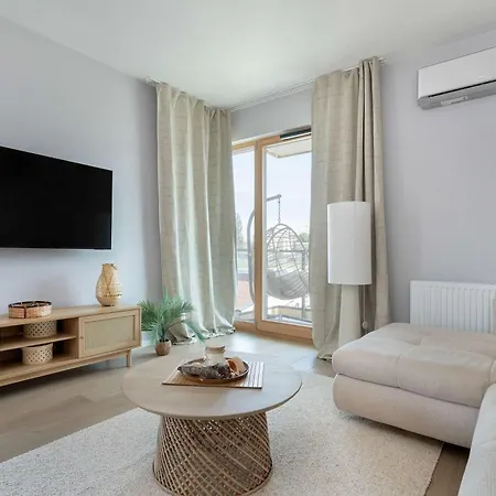 Spacious In With Sauna, Gym, Parking And Desk By Renters Prestige Apartmán Gdaňsk