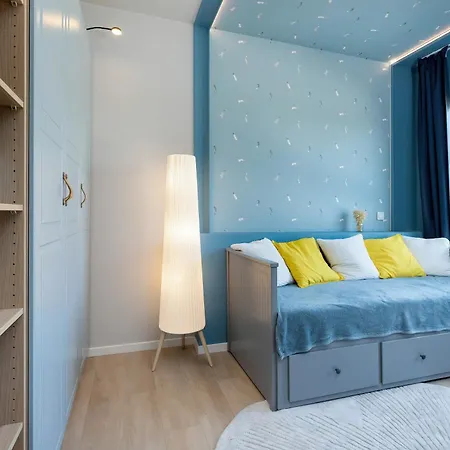 Spacious In With Sauna, Gym, Parking And Desk By Renters Prestige