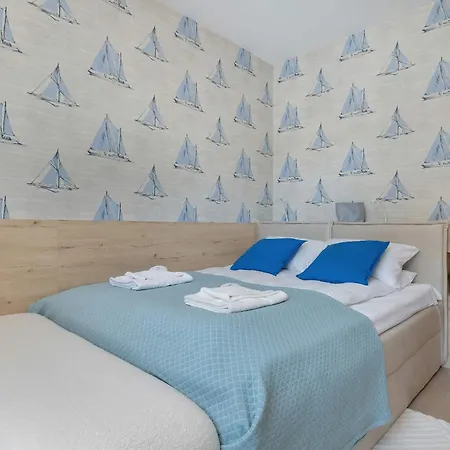 Spacious In With Sauna, Gym, Parking And Desk By Renters Prestige Apartmán