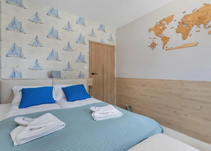 Spacious In With Sauna, Gym, Parking And Desk By Renters Prestige アパート