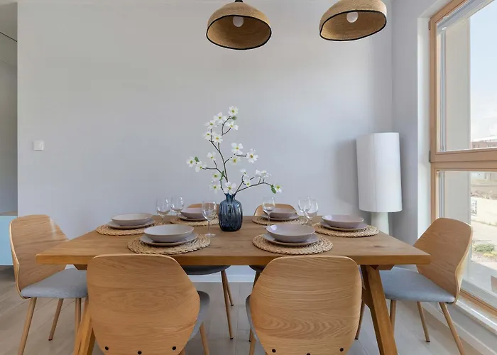 Spacious In With Sauna, Gym, Parking And Desk By Renters Prestige