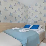Spacious In With Sauna, Gym, Parking And Desk By Renters Prestige Apartment