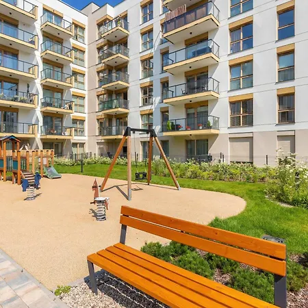 Spacious In With Sauna, Gym, Parking And Desk By Renters Prestige Apartment Gdansk